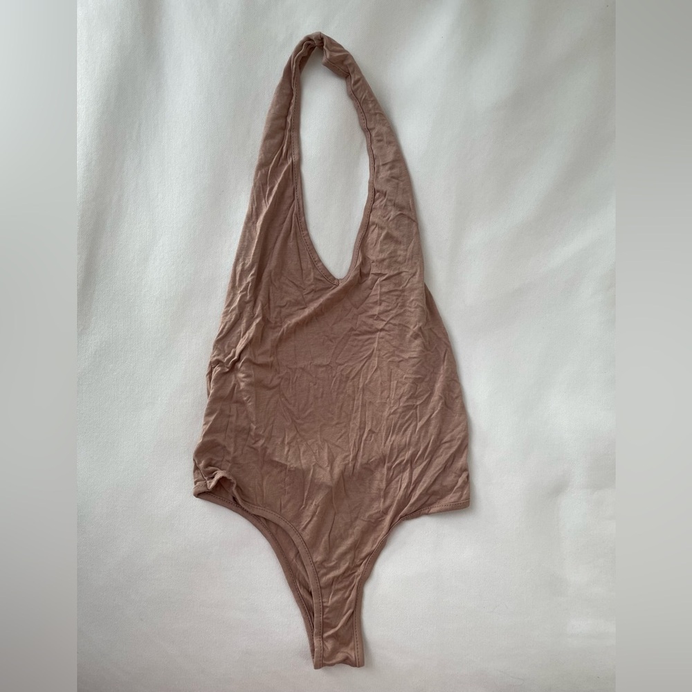 Missguided Dusty Pink Halter Open Back Bodysuit - size 6